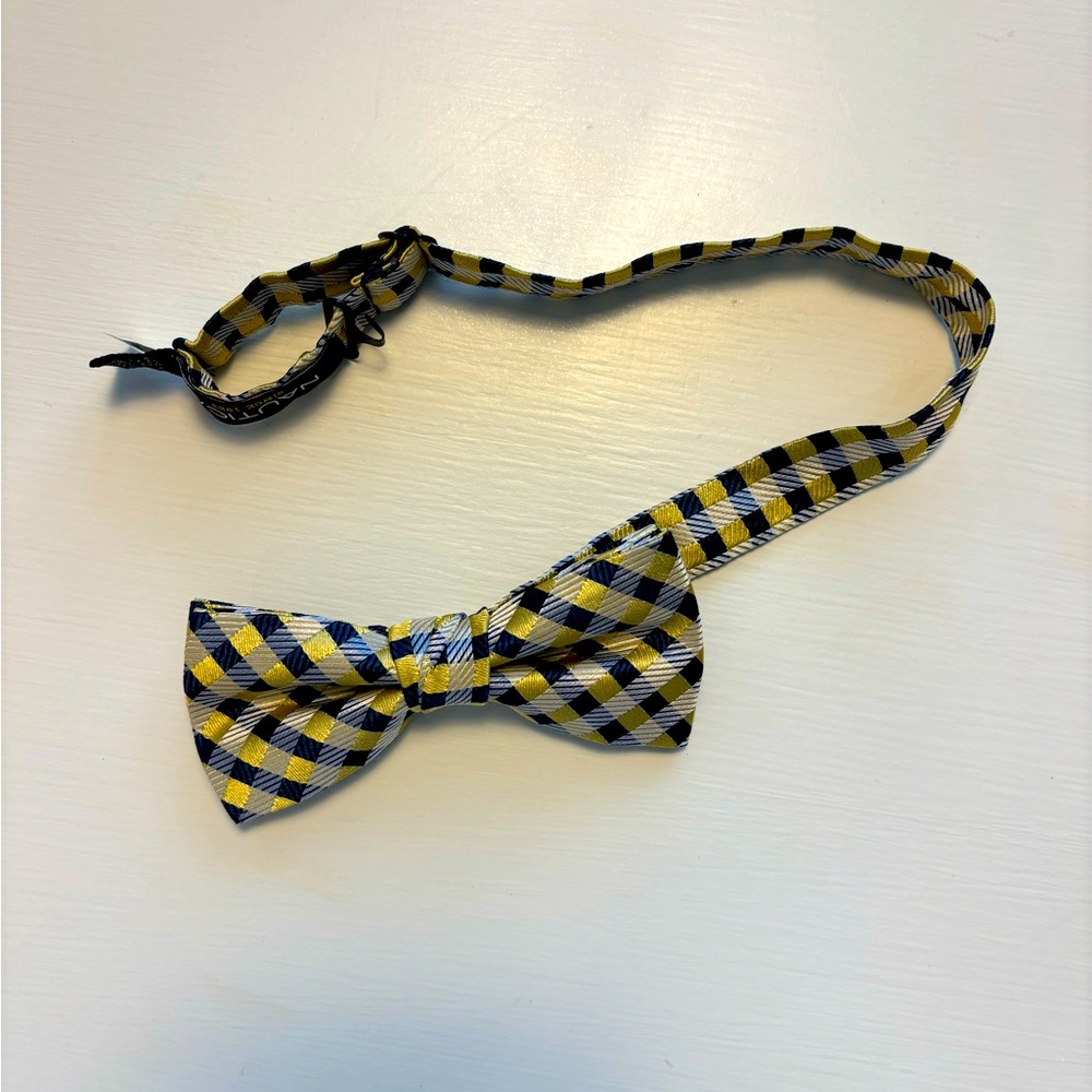 Boys Nautica Bow Tie